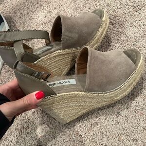 Steve Madden Taupe Espadrille Wedges